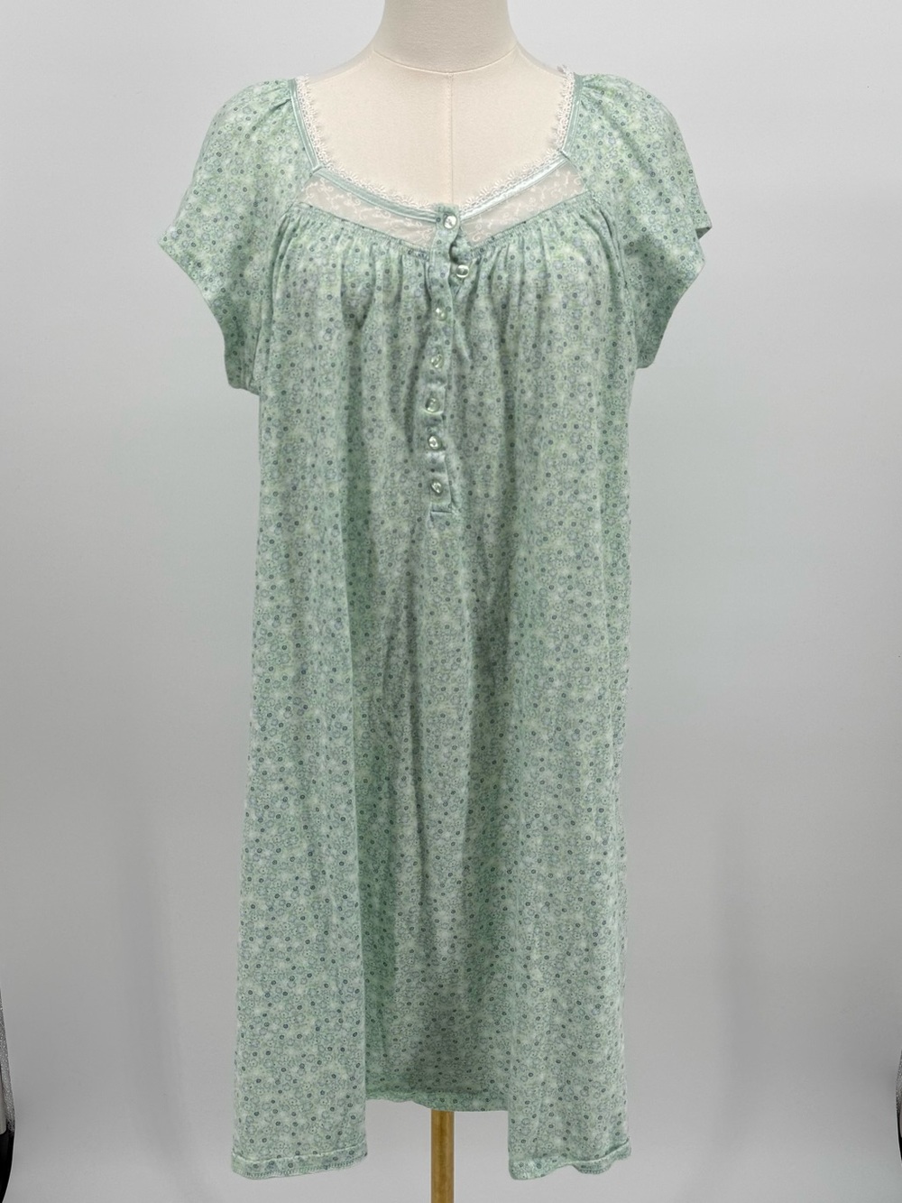 Vintage Mint Floral Button-Front Chemise with Lace Trim